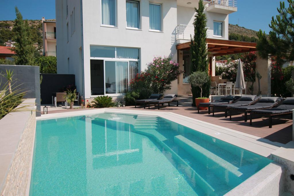 Apartments Marer Trogir Bagian luar foto