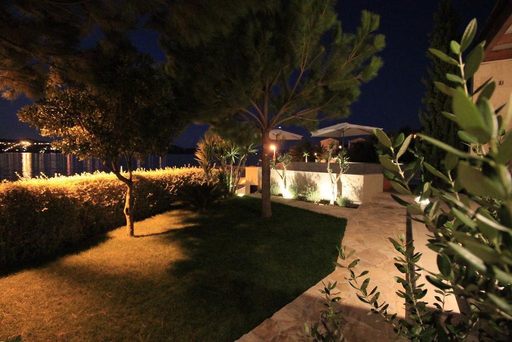 Apartments Marer Trogir Bagian luar foto