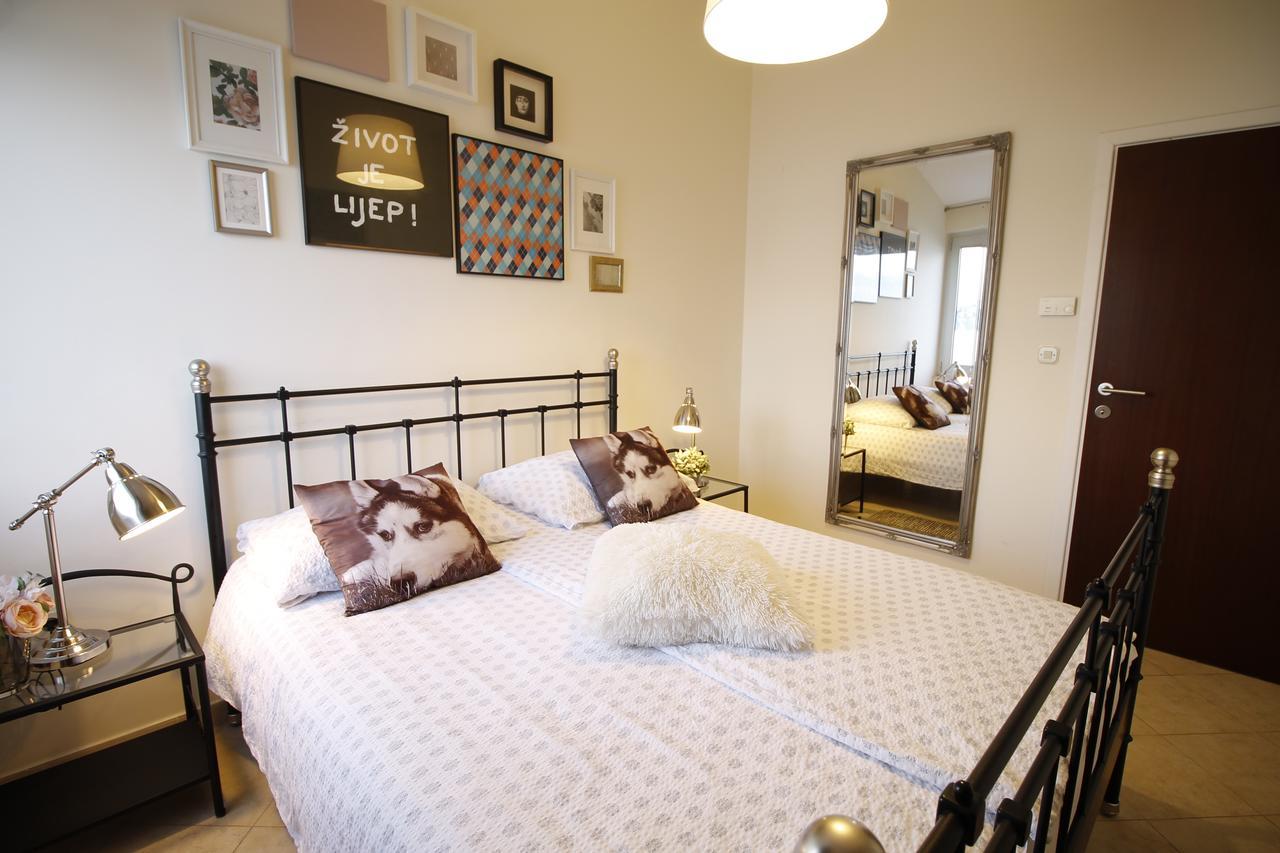 Apartments Marer Trogir Bagian luar foto
