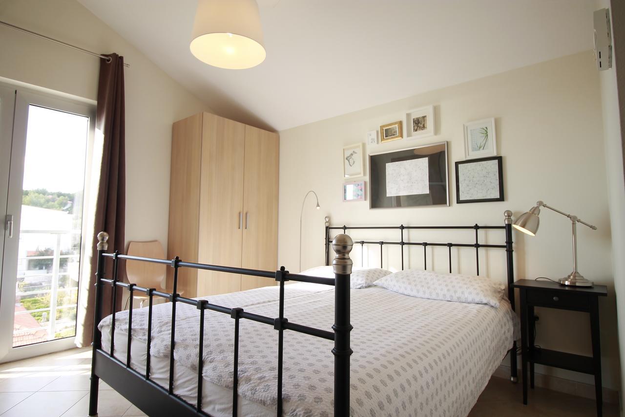 Apartments Marer Trogir Bagian luar foto
